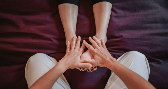 Flat feet muscle strain